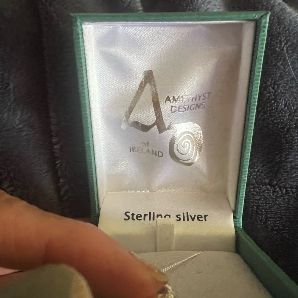 Amethyst Designs of Ireland Sterling Silver Claddagh Necklace, new in box - Picture 4 of 8